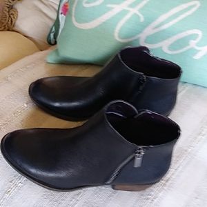 NWOT Kensie black leather boots, size 8.5M